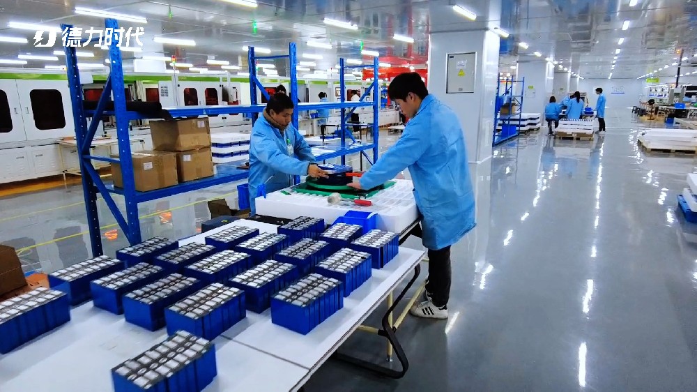 Trung Quốc đã thống trị thị trường pin lithium như thế nào và tại sao Hoa Kỳ không thể sao chép mô h